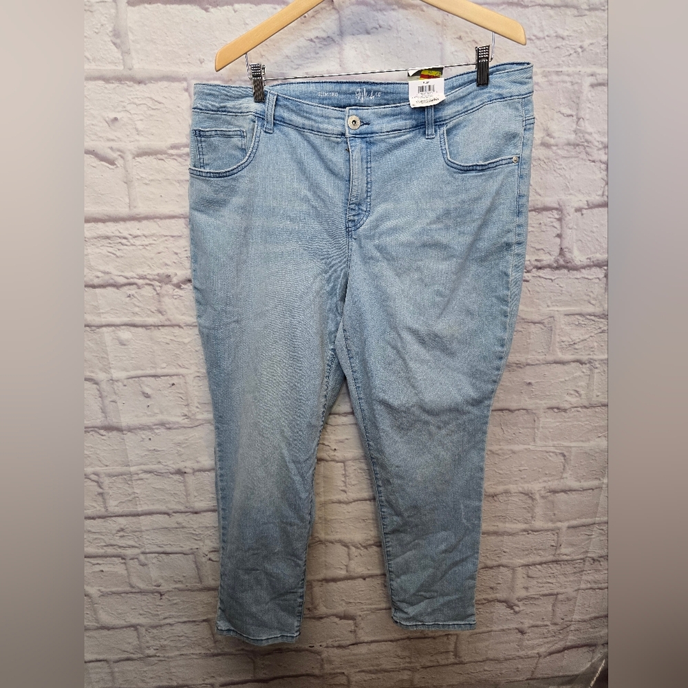 NWT Style & Co Plus Size Stretch Slim Leg Jeans Open Desert 18W - Picture 4 of 5